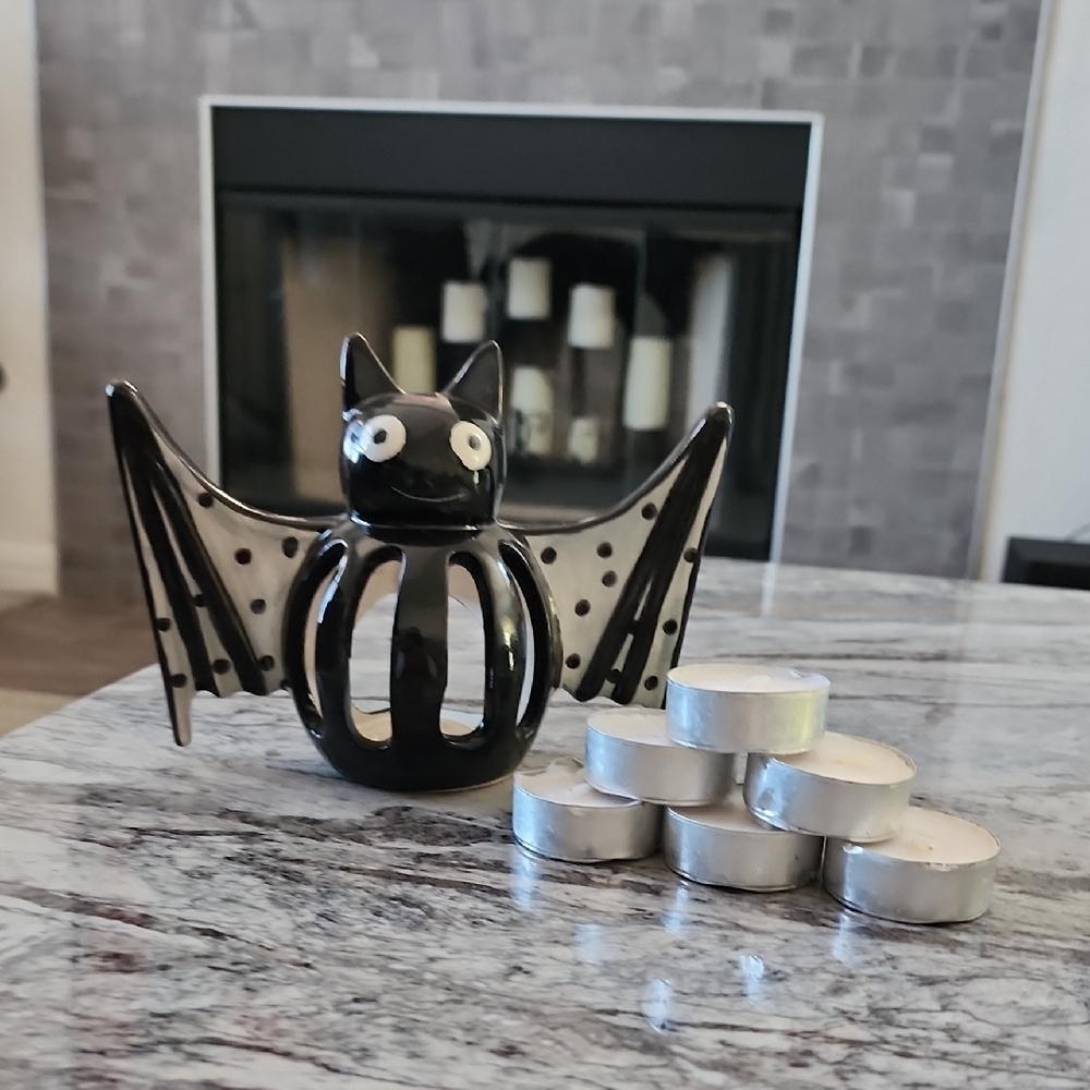 Bat Halloween Tea Light Candle Holder, Free Candles! - Picture 2 of 13